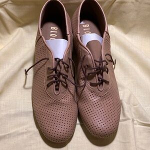 Bloch Tan Perforated Oxford lace up ballroom practice shoes